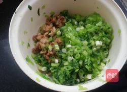 菠菜鸡蛋虾皮馅饼的做法图解2