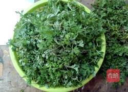 艾草煎蛋的做法图解1