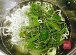 莼菜银鱼羹的做法图解5