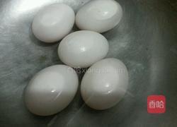 鸭蛋蒸丸子的做法图解2