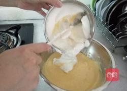 戚风纸杯蛋糕的做法图解7