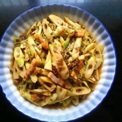 雪菜腊肉炒野笋的做法[图]