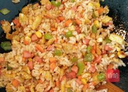 老干妈蛋炒饭的做法图解3