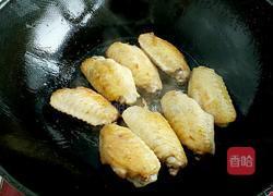 沙茶酱闷鸡翅的做法图解6