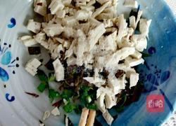  香椿拌豆腐的做法图解6