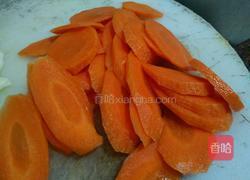 胡萝卜包菜炒肉的做法图解4