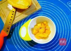 巧克力芒果拉花酸奶杯的做法图解2