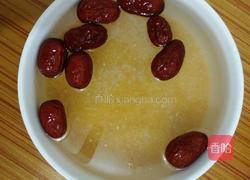 玉米渣红枣粥的做法图解1