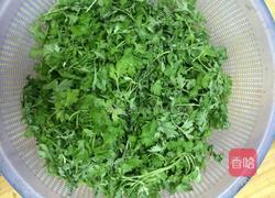 艾草煎鸡蛋的做法图解1