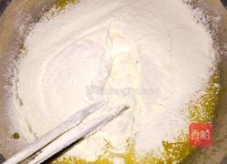 橙香蛋糕卷的做法图解4