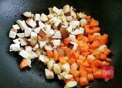 菠萝鸡丁炒饭的做法图解5