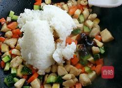 菠萝鸡丁炒饭的做法图解7