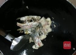 鱼骨汤的做法图解4