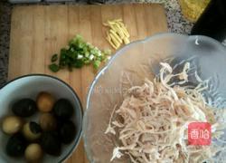 皮蛋鸡肉粥的做法图解5