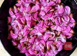 凉拌紫槐花的做法图解2