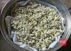 蒸槐花的做法图解5