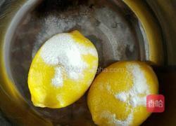 草莓柠檬茶的做法图解2