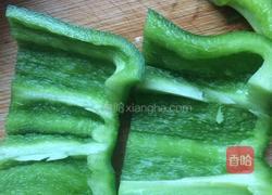 青椒胡萝卜烧肉的做法图解3