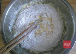 儿童创意鸡蛋饼的做法图解3