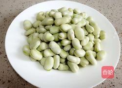 香辣蚕豆的做法图解1
