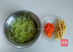 莴苣丝炒百叶的做法图解1