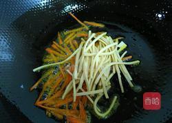 莴苣丝炒百叶的做法图解3