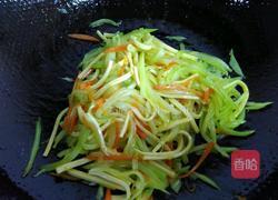 莴苣丝炒百叶的做法图解6