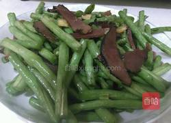 湖南熏腊肉炒豆角的做法图解6