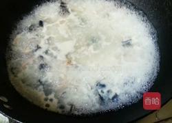 皮蛋瘦肉粥的做法图解5