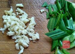 干煸土豆片的做法图解2