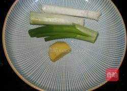 苜蓿猪肉馅饺子的做法图解5