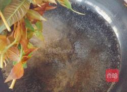 香椿鸡蛋饼的做法图解2