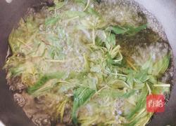 香椿鸡蛋饼的做法图解3