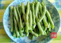 家常红烧豆角的做法图解1