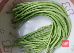 自制酸豆角炒肉沫的做法图解1