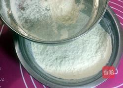 纸杯小蛋糕的做法图解2