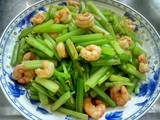 芹菜炒虾仁的做法[图]