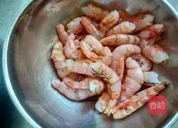 芹菜炒虾仁的做法图解2