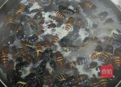 炸柞蚕蛹的做法图解1