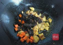 黄瓜木耳炒鸡丁的做法图解4