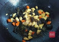 黄瓜木耳炒鸡丁的做法图解5