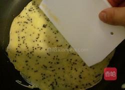 黑芝麻蛋卷的做法图解7