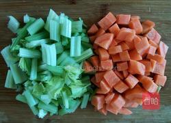 炝花生米的做法图解2