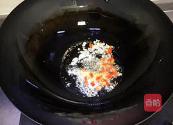 豌豆炒肉丁的做法图解5