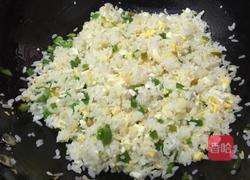 甜椒蛋炒饭的做法图解7