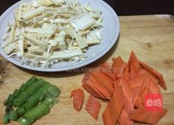 蚝油笋片的做法图解2