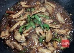 青椒炒鸡翅尖的做法图解6