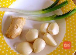 梅花肉炖粉条的做法图解3