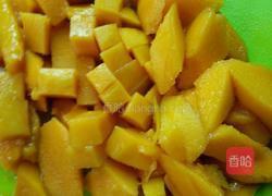 草莓蛋糕的做法图解2