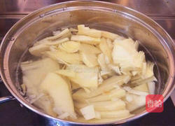 麻辣水煮春笋的做法图解2